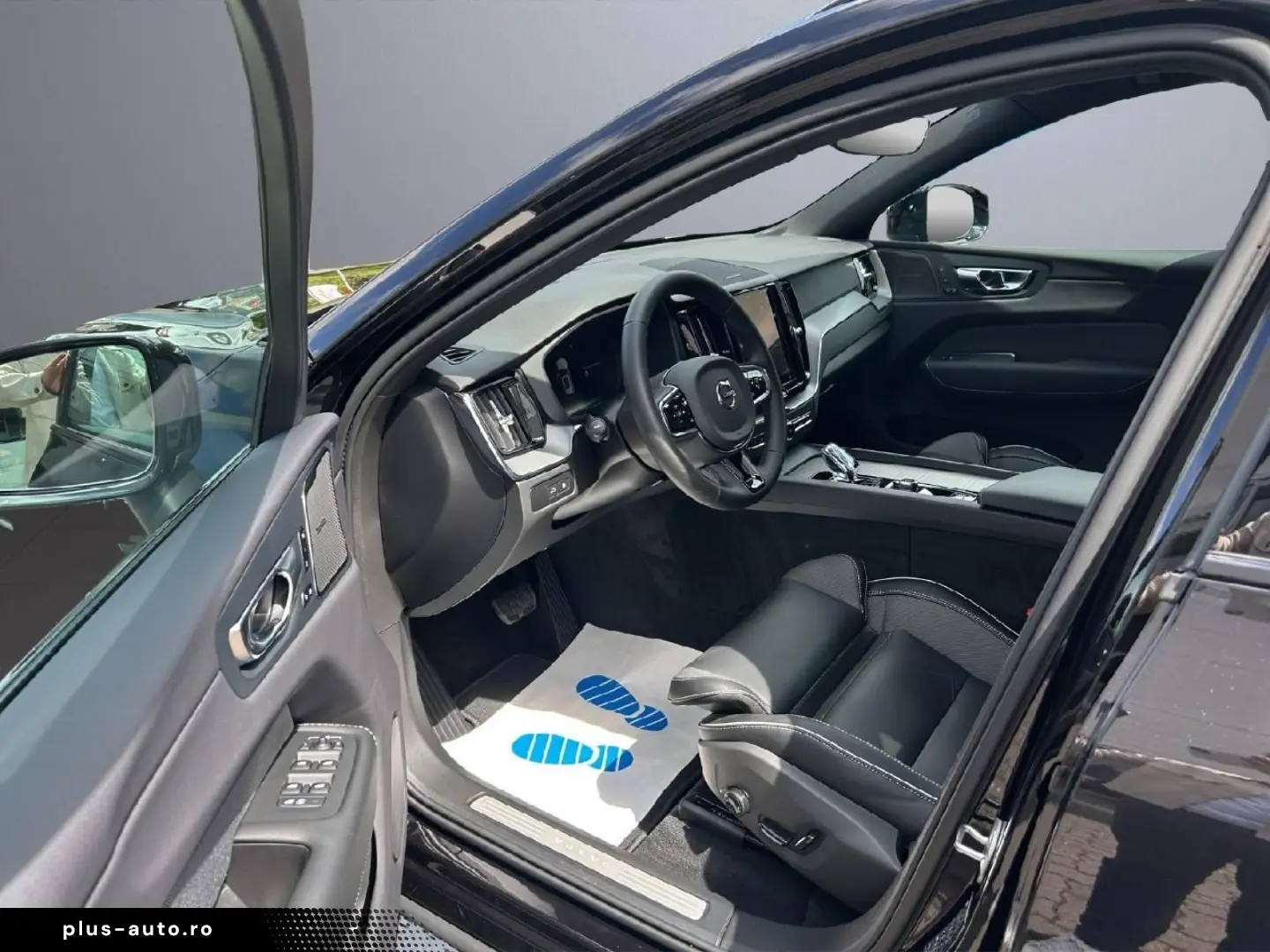 VOLVO XC60 Plus Black Edition T6 AWD