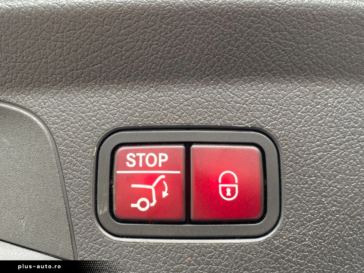 MERCEDES-BENZ GLE 350 e AMG Coupe Pano 360 HUD Distro Mubeam