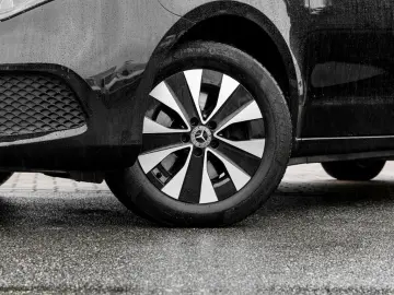 MERCEDES-BENZ V 300 4MATIC AVANTGARDE XL LED KAMERA 8SITZER