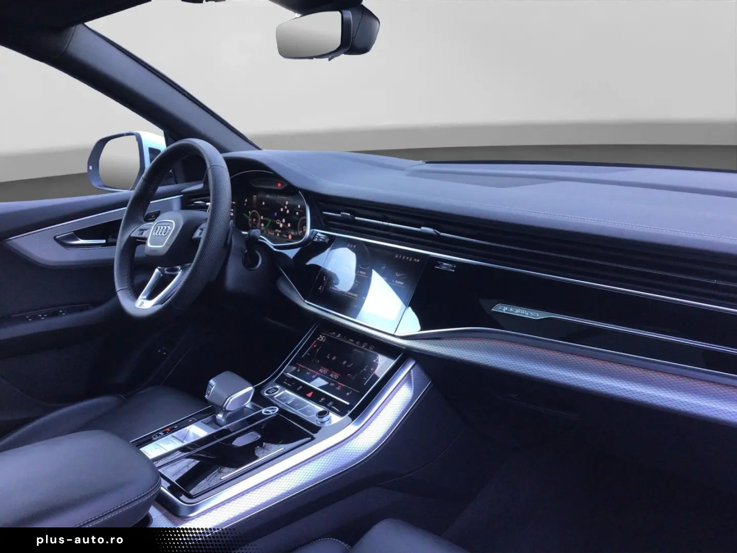 AUDI Q8 55 TFSIe Q S LINE PANO LEDER LM21 AHK