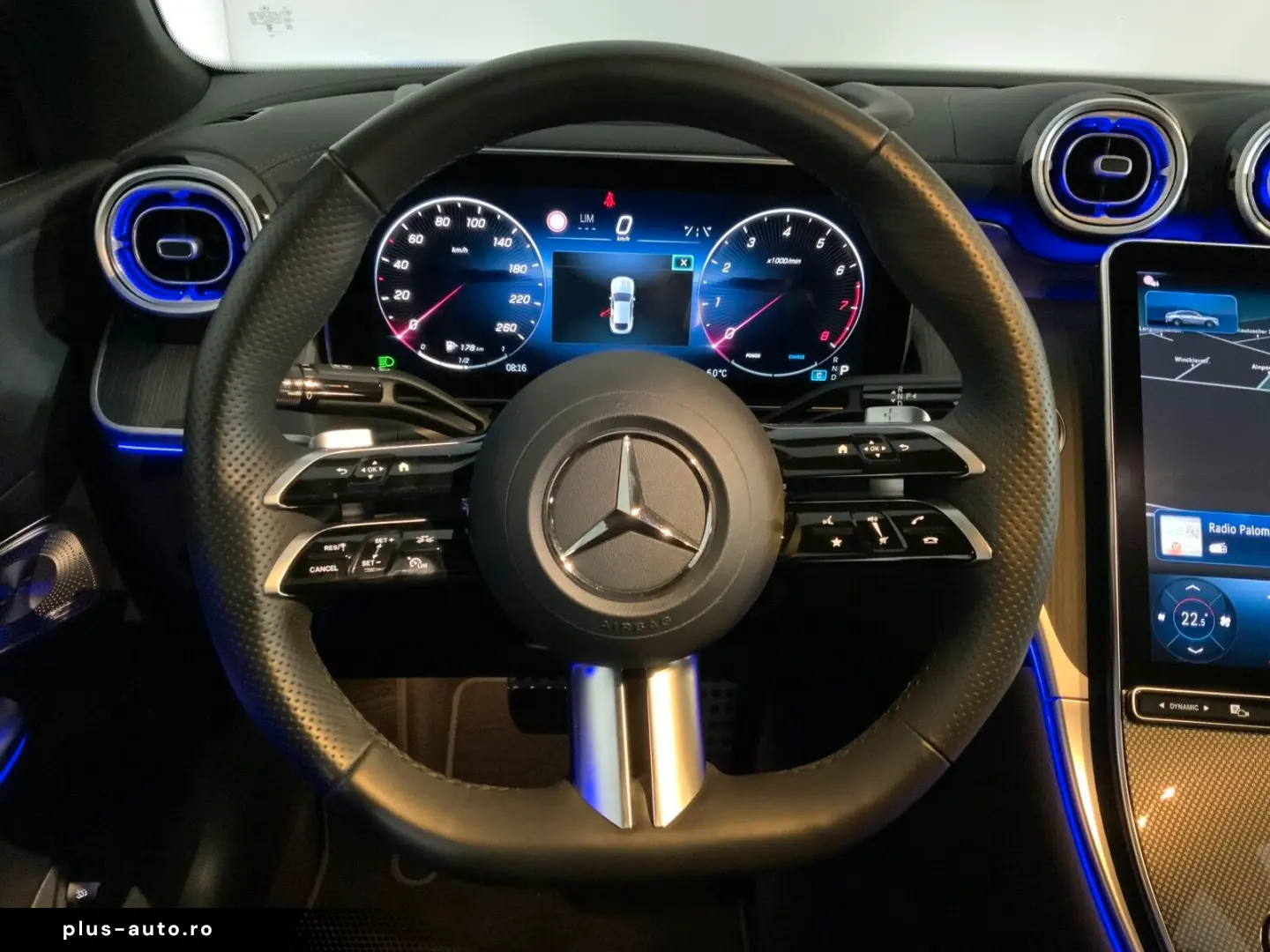 MERCEDES-BENZ GLC 300 4M Coupé AMG Night Pano Airm Burm3D