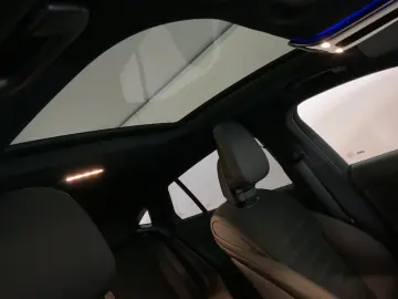 MERCEDES-BENZ GLC 300 4M Coupé AMG Night Pano Airm Burm3D