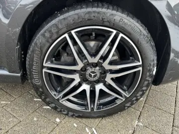 MERCEDES-BENZ V 300 d 4M Long AMG Line