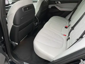 BMW X5 xDrive40i M Sportpaket Pro-Iconic Glow-Panora