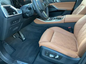 BMW X5 xDrive40d M Sportpaket Pro-BMW Iconic Glow-In