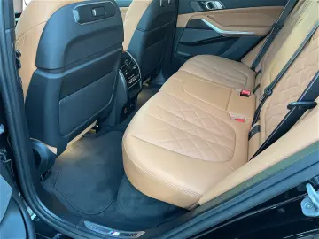 BMW X5 xDrive40d M Sportpaket Pro-BMW Iconic Glow-In