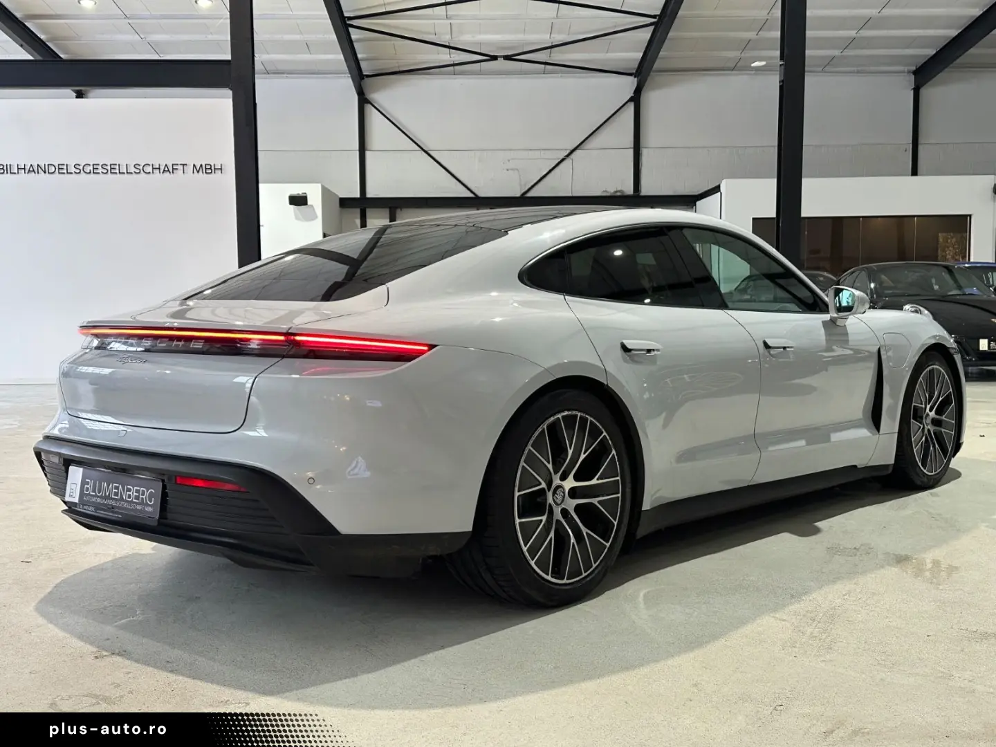 PORSCHE Taycan  Pano BOSE ACC Chrono Luft Apple Leder