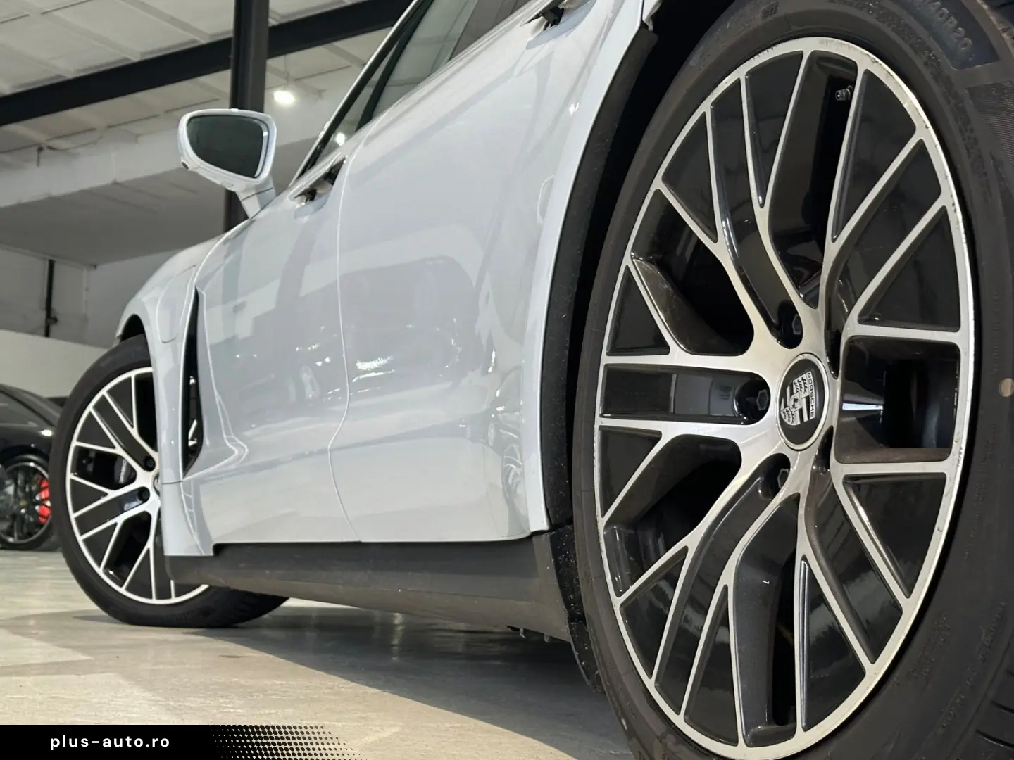 PORSCHE Taycan  Pano BOSE ACC Chrono Luft Apple Leder