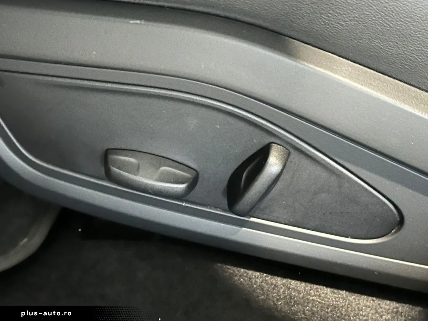 PORSCHE Taycan  Pano BOSE ACC Chrono Luft Apple Leder