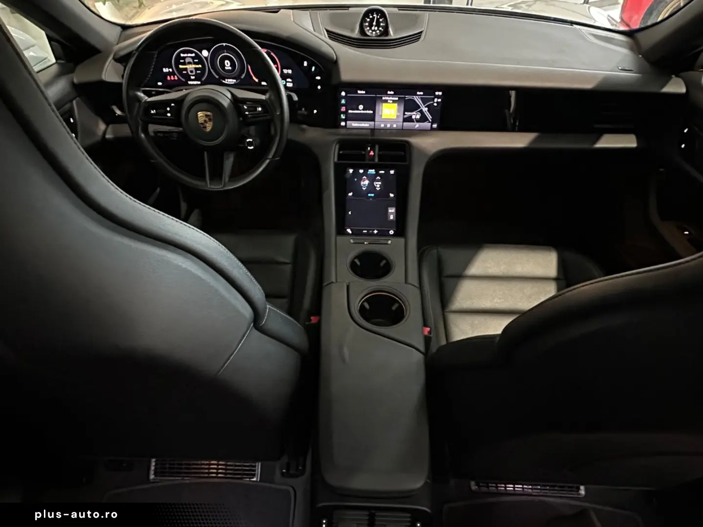 PORSCHE Taycan  Pano BOSE ACC Chrono Luft Apple Leder