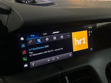 PORSCHE Taycan  Pano BOSE ACC Chrono Luft Apple Leder