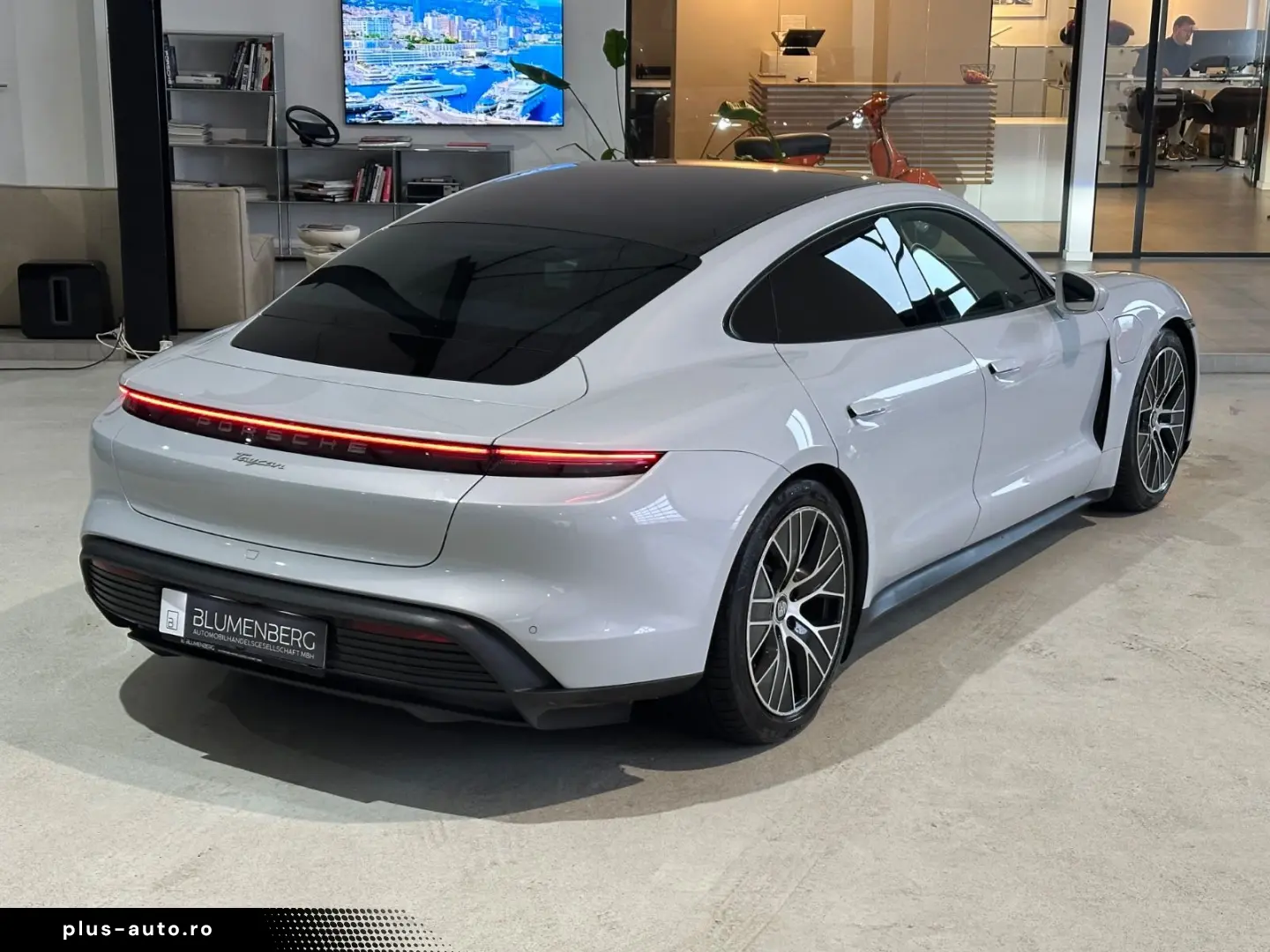 PORSCHE Taycan  Pano BOSE ACC Chrono Luft Apple Leder