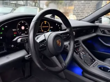 PORSCHE Taycan 4S Bose HUD Vierradlenk. Matrix Bose