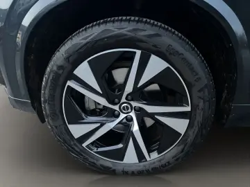 VOLVO XC90 B5 AWD R-DESIGN AHK NAVI LED