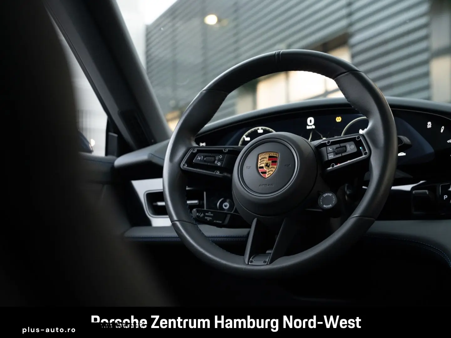 PORSCHE Taycan BOSE PASM Head-Up Panorama PDLS Plus