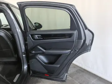 Porsche Cayenne Coupe Standard (2020)