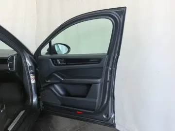 Porsche Cayenne Coupe Standard (2020)