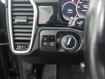 Porsche Cayenne Coupe Standard (2020)