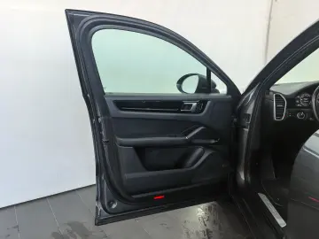 Porsche Cayenne Coupe Standard (2020)