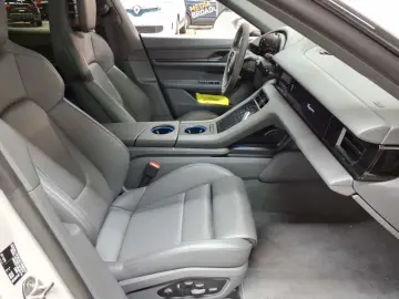 PORSCHE Taycan 4S Performancebatterie Plus PTV