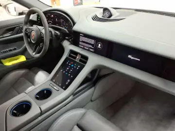 PORSCHE Taycan 4S Performancebatterie Plus PTV