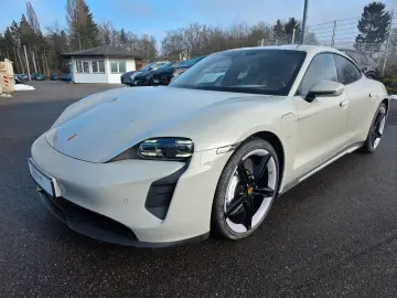 PORSCHE Taycan Sport Chrono Inno Drive LED Sport Sound