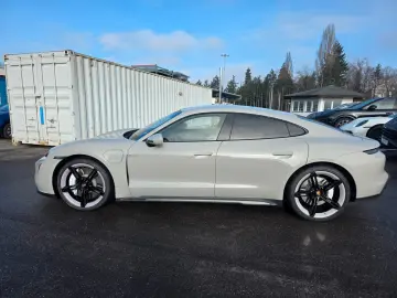 PORSCHE Taycan Sport Chrono Inno Drive LED Sport Sound