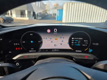 PORSCHE Taycan Sport Chrono Inno Drive LED Sport Sound