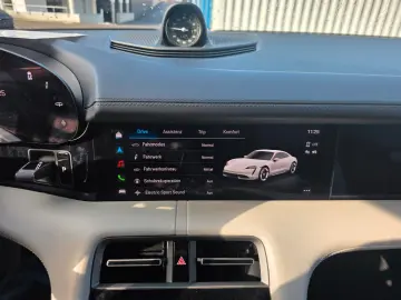 PORSCHE Taycan Sport Chrono Inno Drive LED Sport Sound