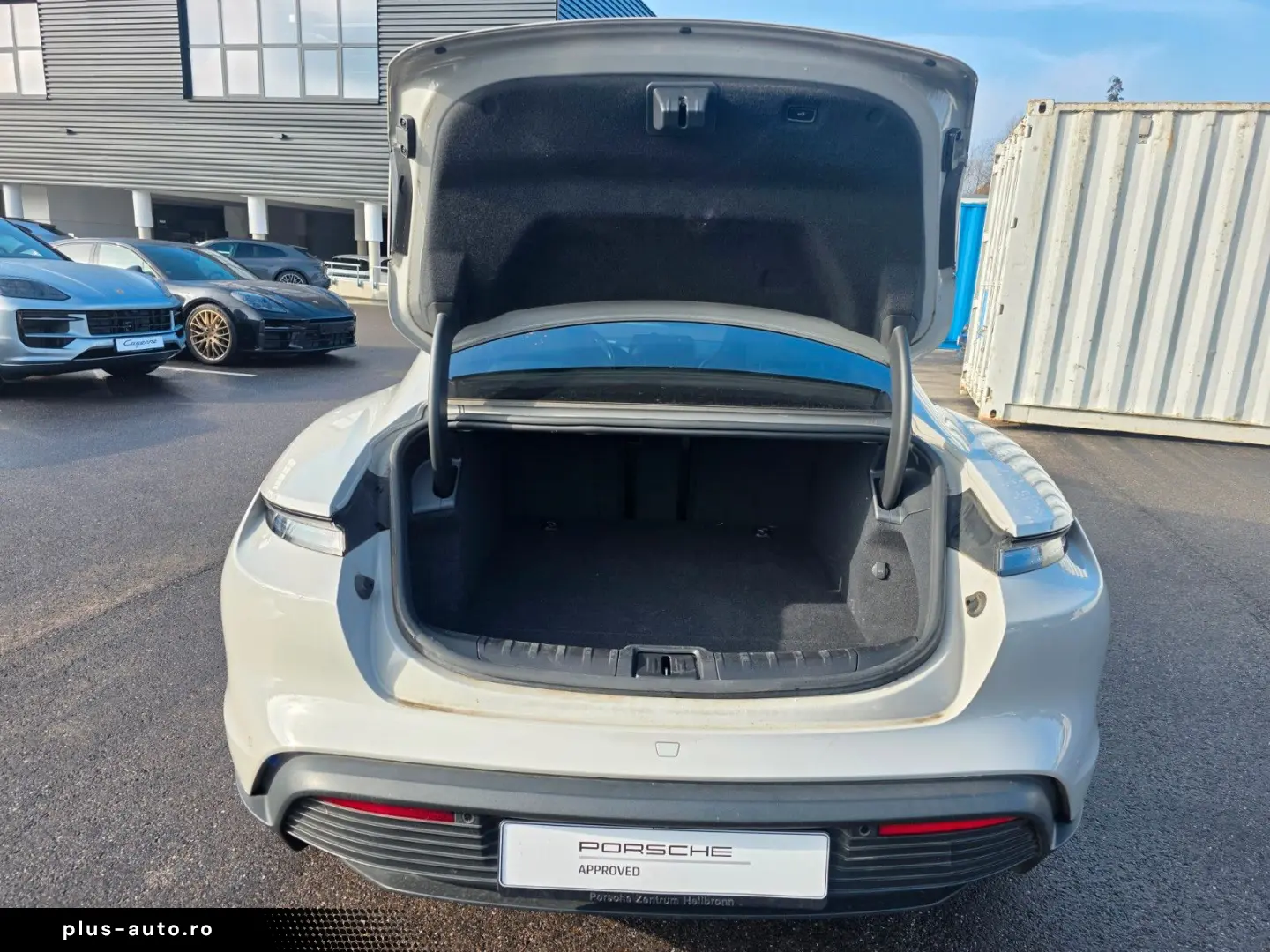 PORSCHE Taycan Sport Chrono Inno Drive LED Sport Sound