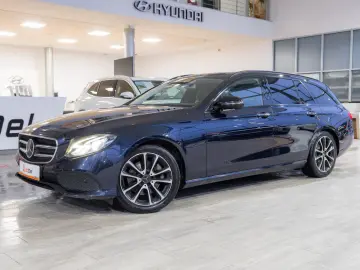 Mercedes-Benz E-Class E220D