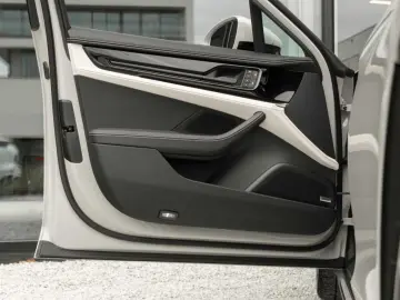 PORSCHE PANAMERA Hybri Facelift 2nd Display Sportexhaust