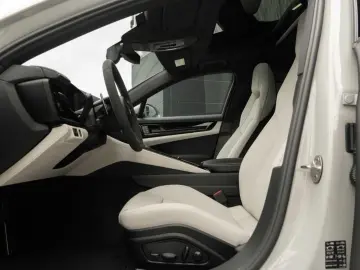 PORSCHE PANAMERA Hybri Facelift 2nd Display Sportexhaust