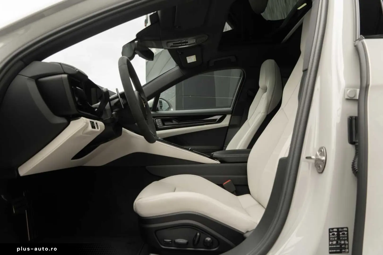 PORSCHE PANAMERA Hybri Facelift 2nd Display Sportexhaust