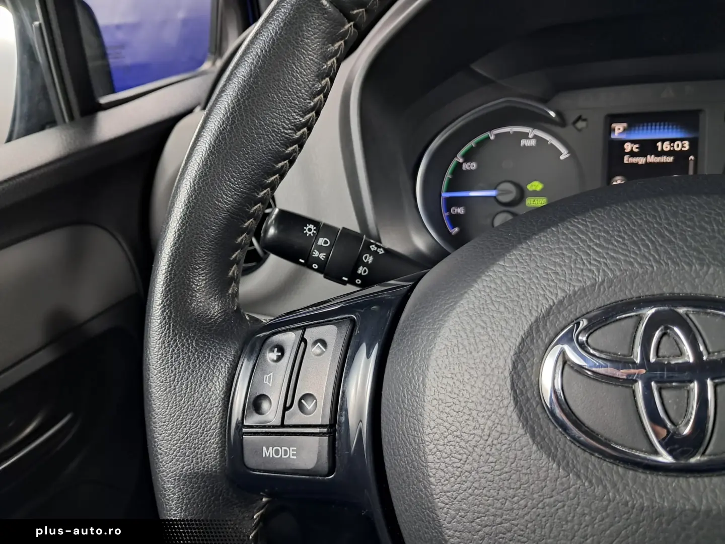 TOYOTA YARIS HYBRID 1.5i 74CP 2018