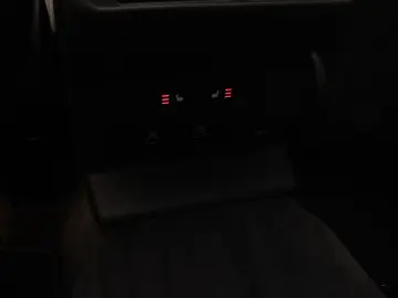 Land Rover Range Rover Velar 2.0 D200 S AWD Black Pack