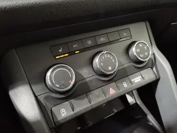 SKODA Kodiaq 1.5 TSI Active LED Navi SHZ Klima