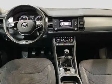 SKODA Kodiaq 1.5 TSI Ambition AHK LED Sitzhzg Einparkh