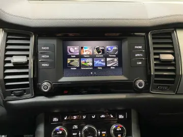 SKODA Kodiaq 1.5 TSI Ambition AHK LED Sitzhzg Einparkh
