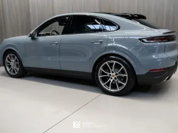 PORSCHE Cayenne Coupe E-Hybrid