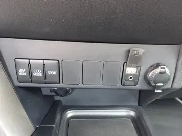 TOYOTA Rav 4 2.5 4x2 Hybrid Business Edition LED ACC