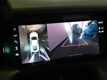 PORSCHE Taycan Performancebatterie PASM Pano HUD ACC 20