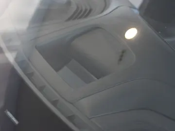 PORSCHE Taycan Performancebatterie PASM Pano HUD ACC 20