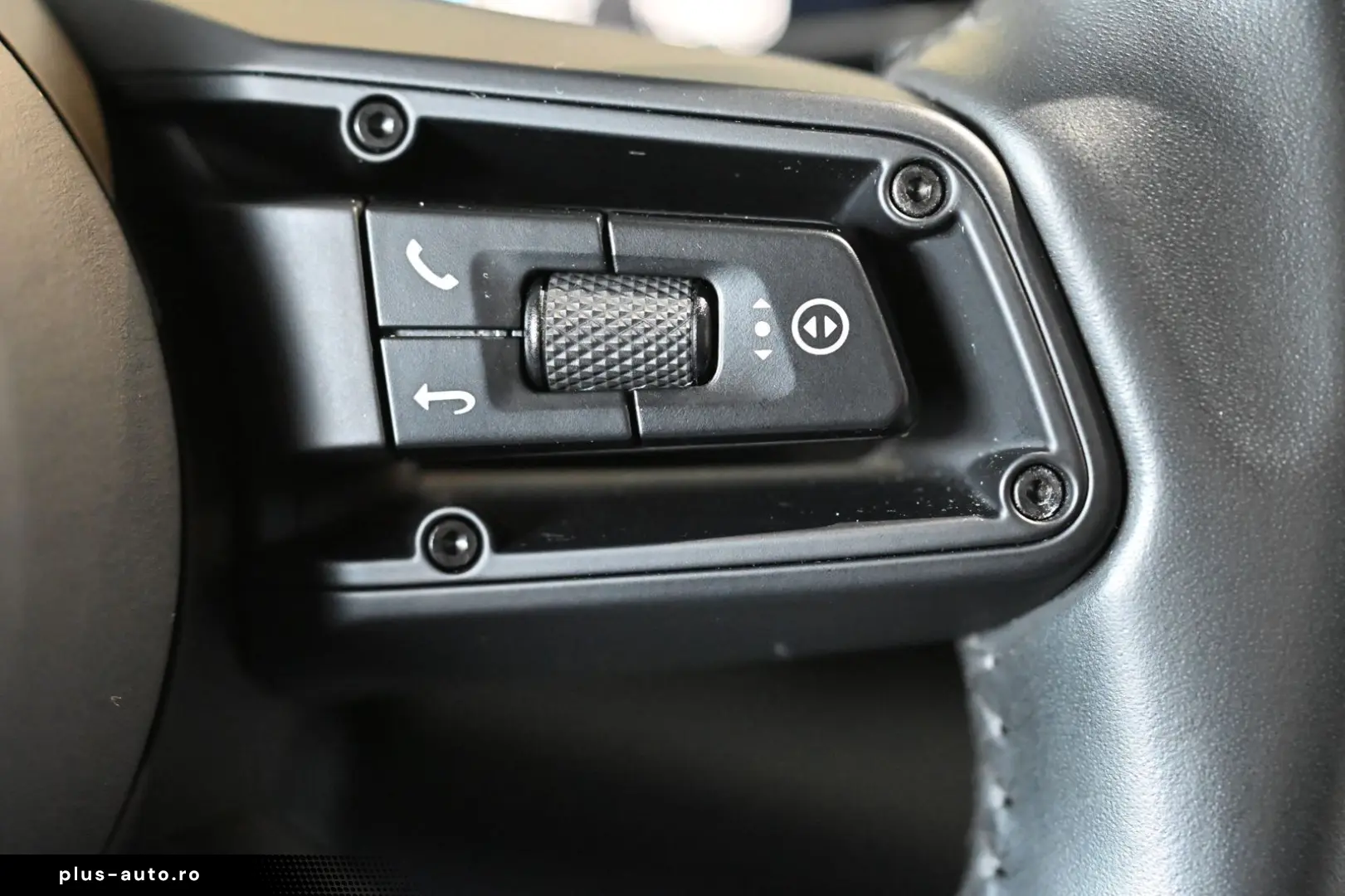 PORSCHE Taycan Performancebatterie PASM Pano HUD ACC 20