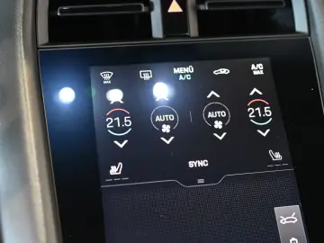 PORSCHE Taycan Performancebatterie PASM Pano HUD ACC 20