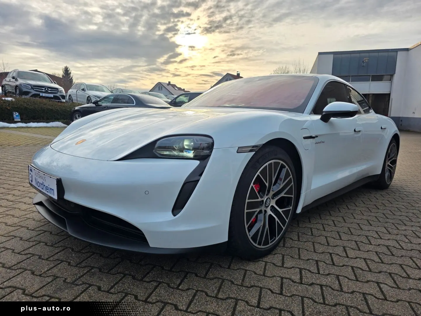 PORSCHE Taycan 4 S Panorama ACC Sitzbelüftung HuD