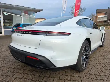 PORSCHE Taycan 4 S Panorama ACC Sitzbelüftung HuD