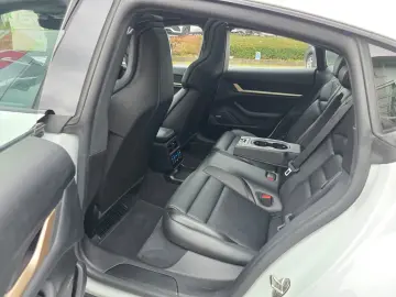 PORSCHE Taycan 4 S Panorama ACC Sitzbelüftung HuD