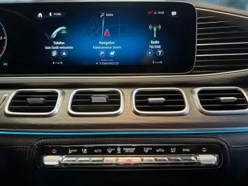 MERCEDES-BENZ GLE 300 d 4M AMG