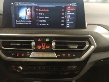 BMW X3 xDrive 20 i M Sport AHK NAVI KAMERA LED SHZ L